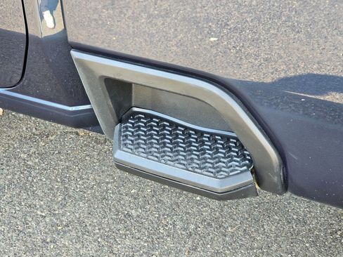 Used 2023 GMC Sierra 2500 SLE w/ SLE Convenience Package image 16