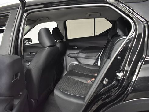 Used 2021 Nissan Kicks SV w/ Interior Electronics Package image 26