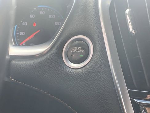 Certified 2019 Chevrolet Traverse LT w/ LT Premium Package image 15