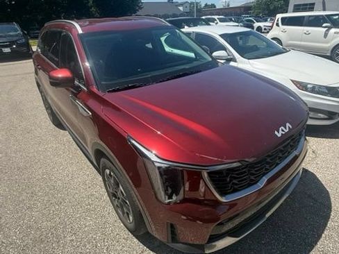 Certified 2024 Kia Sorento S FWD image 2