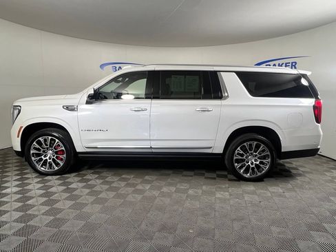 Used 2025 GMC Yukon XL Denali w/ Denali Reserve Package AWD/4WD image 2
