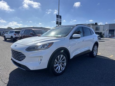 Used 2022 Ford Escape Titanium w/ Titanium Elite Package image 6