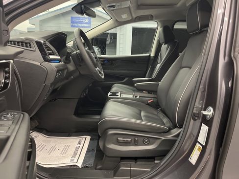 Used 2025 Honda Odyssey Touring image 10