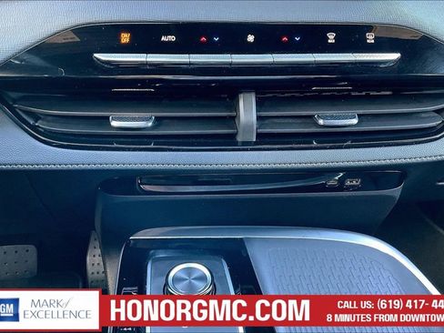 Used 2025 Buick Enclave Preferred image 15