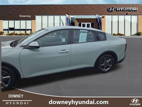 Used 2025 Kia K4 FWD image 2