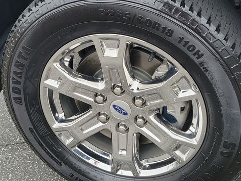 Used 2023 Ford F150 Lariat RWD image 8