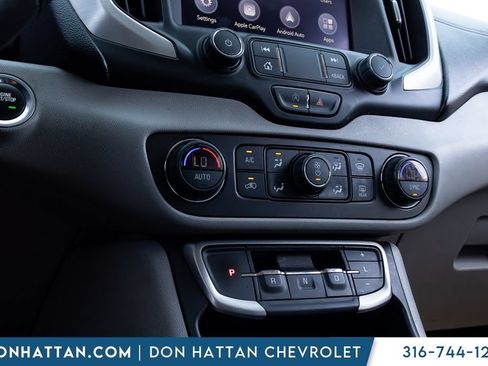 Used 2022 GMC Terrain SLT AWD/4WD image 9