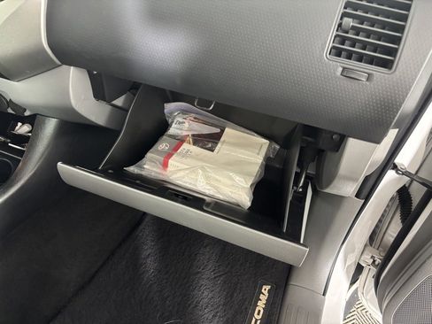 Used 2014 Toyota Tacoma 4x4 Double Cab image 33