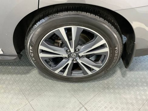 Used 2020 Nissan Pathfinder Platinum FWD image 62