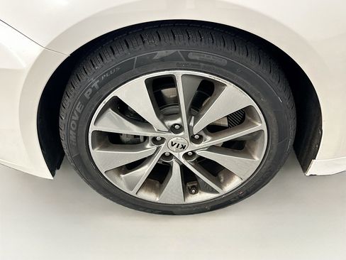 Used 2019 Kia Optima S FWD image 11