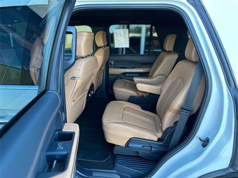 Used 2023 Ford Expedition Platinum image 24
