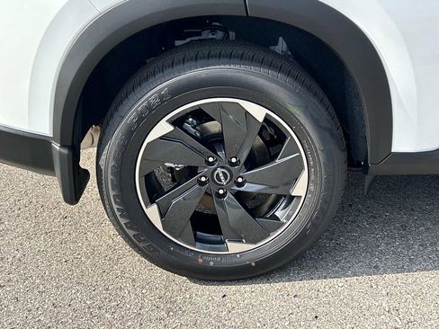 New 2026 Nissan Rogue SV AWD/4WD image 11