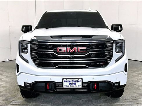 Used 2022 GMC Sierra 1500 AT4 w/ AT4 Premium Package image 3