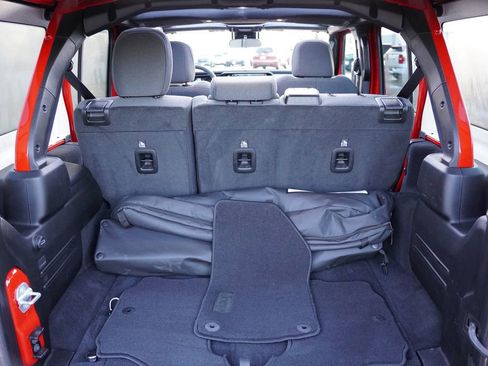 Certified 2025 Jeep Wrangler Unlimited Sahara w/ Safety Group image 22