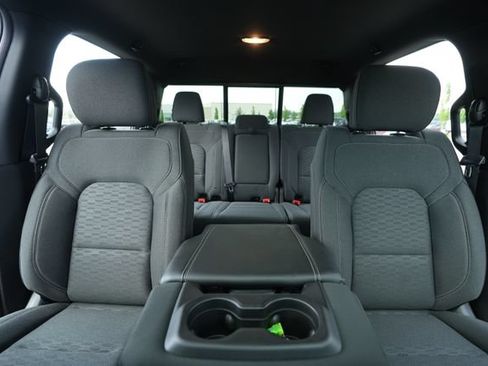 New 2026 RAM 1500 Express AWD/4WD image 37