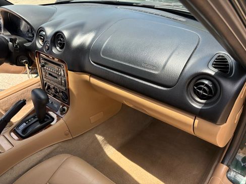 Used 1999 MAZDA MX-5 Miata RWD image 29