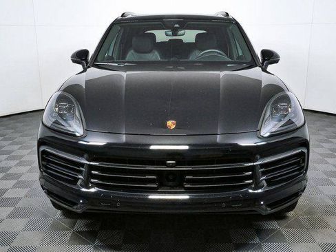 Certified 2023 Porsche Cayenne AWD/4WD image 34