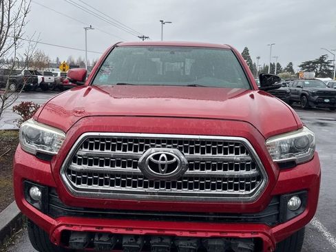 Certified 2016 Toyota Tacoma SR5 image 1