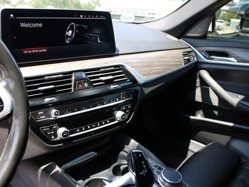 Used 2021 BMW 530i w/ M Sport Package RWD image 17