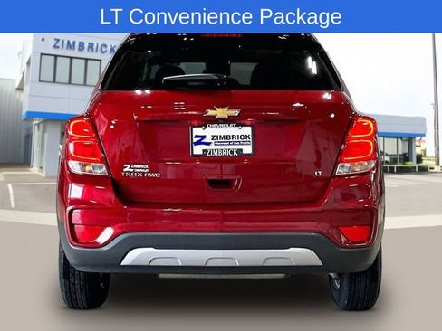 Used 2020 Chevrolet Trax LT w/ LT Convenience Package AWD/4WD image 9