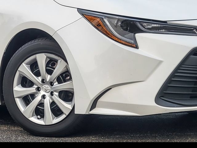 Used 2024 Toyota Corolla LE FWD image 4