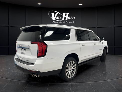 Used 2022 GMC Yukon XL Denali AWD/4WD image 8