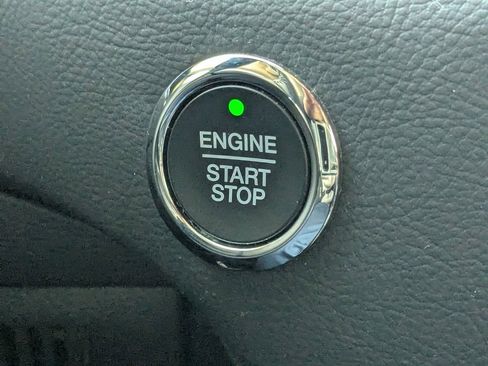 Used 2019 Ford Edge SEL w/ Equipment Group 201A image 28