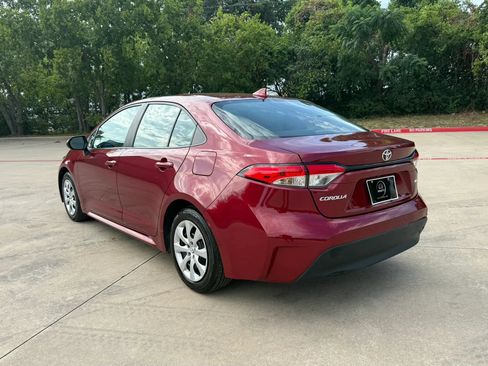 Used 2024 Toyota Corolla LE FWD image 4