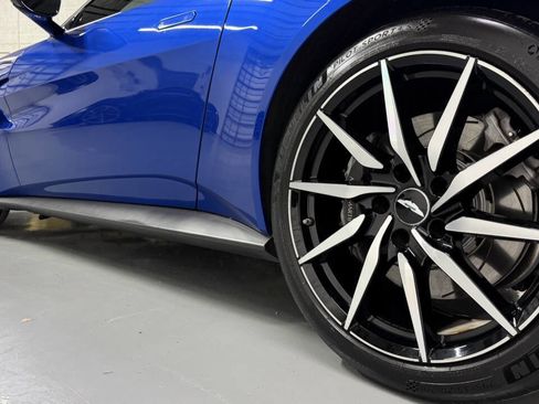 Used 2020 Aston Martin V8 Vantage Coupe image 22