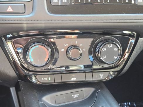 Used 2022 Honda HR-V LX image 35