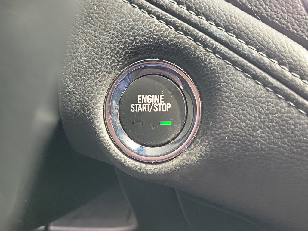Used 2018 Chevrolet Cruze Premier FWD image 32