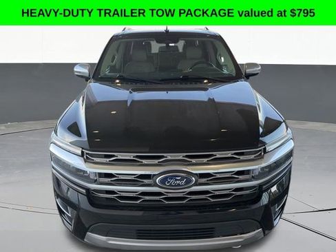 Used 2022 Ford Expedition Platinum image 2
