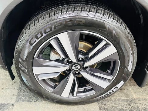 Used 2021 Nissan Rogue Platinum AWD/4WD image 30