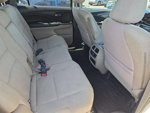 Used 2019 Honda Pilot EX image 18