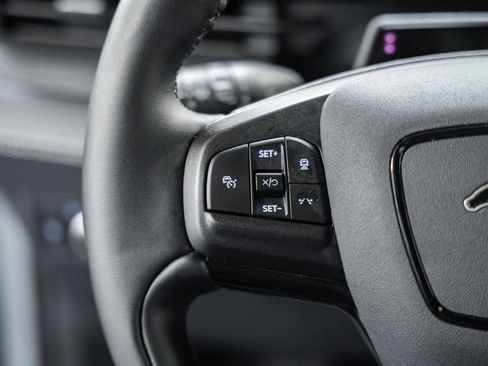 Certified 2025 Ford Mustang Mach-E Premium image 31