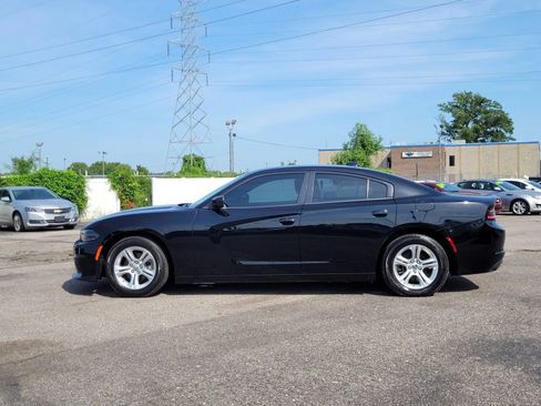 Used 2023 Dodge Charger SXT RWD image 7