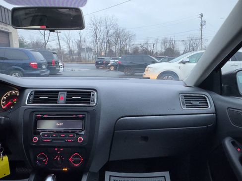 Used 2012 Volkswagen Jetta S 4dr Sedan 6A image 17