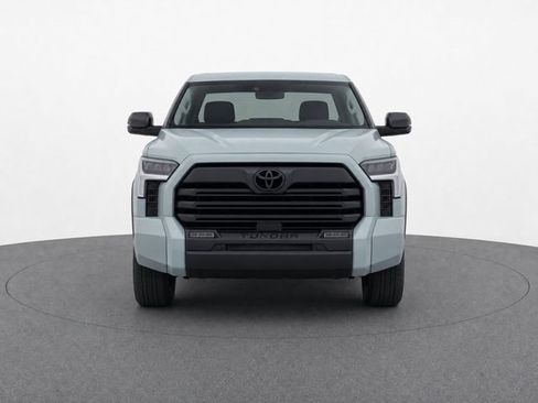Used 2025 Toyota Tundra Limited AWD/4WD image 5