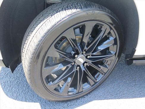 Certified 2025 Cadillac Escalade Sport Platinum w/ LPO, ONYX Package AWD/4WD image 26