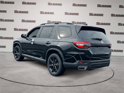 New 2025 Honda Pilot Black Edition image 3