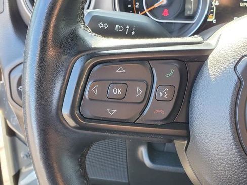 Used 2022 Jeep Wrangler Unlimited Willys image 11