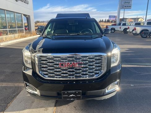 Used 2019 GMC Yukon XL Denali image 9