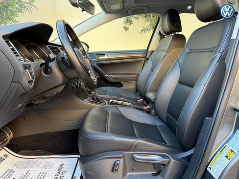 Used 2017 Volkswagen Golf Alltrack SE image 10