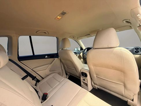 Used 2017 Volkswagen Tiguan S FWD image 16