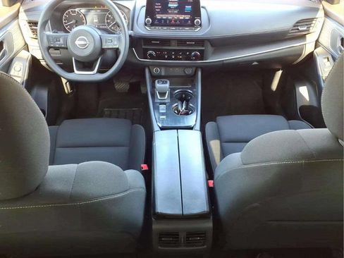 Used 2023 Nissan Rogue S FWD image 10