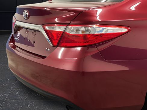 Used 2016 Toyota Camry LE FWD image 31