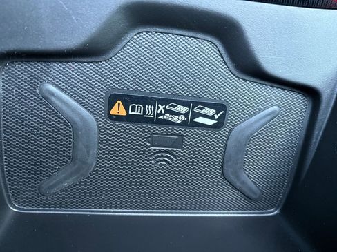 Used 2022 Chevrolet Colorado Z71 image 24