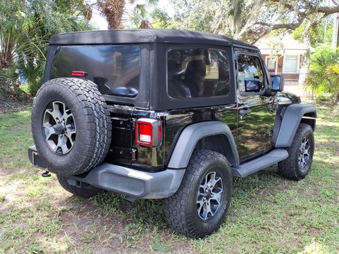 Used 2019 Jeep Wrangler Sport AWD/4WD image 5