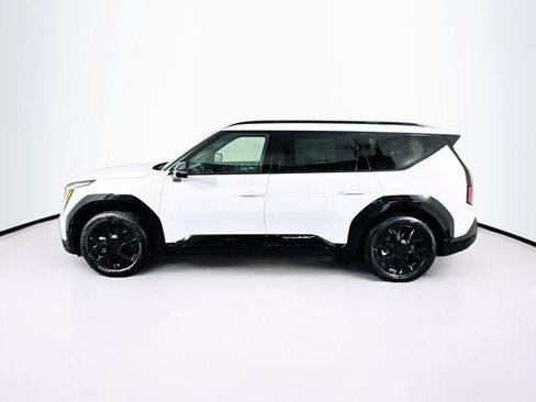 New 2026 Kia EV9 Land w/ Nightfall Edition Package image 8