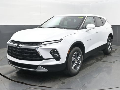 New 2026 Chevrolet Blazer LT FWD image 4